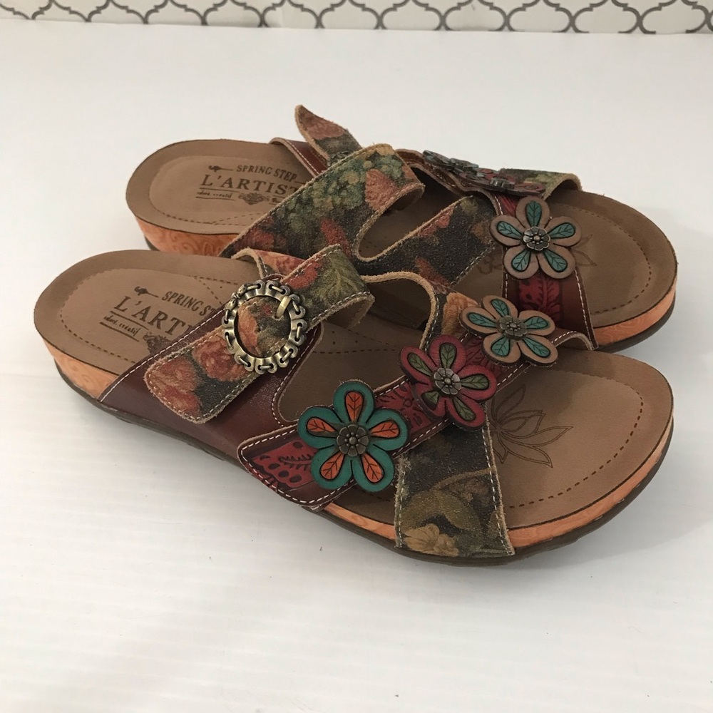 L'ATISTE Floral Multi-Color Slip-On Sandals Size 38